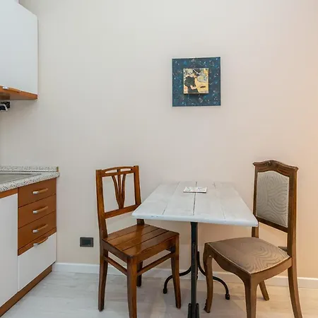 Apartment Town House 6 - *